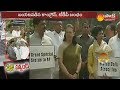 Watch: CM Ramesh beside Sonia Gandhi