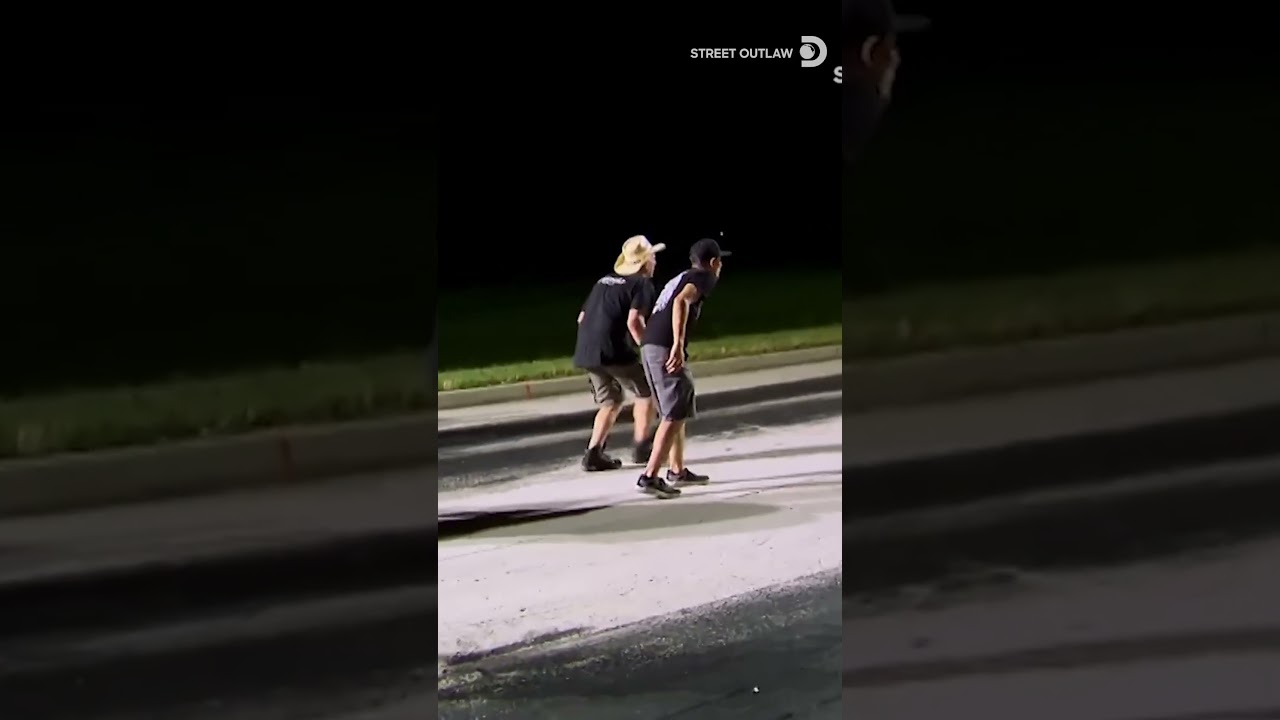 Too Close To Call | | Street Outlaws | Discovery Channel India