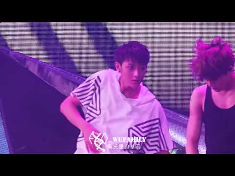 140830 Kai's cute mistake during Overdose + Tao's funny reaction