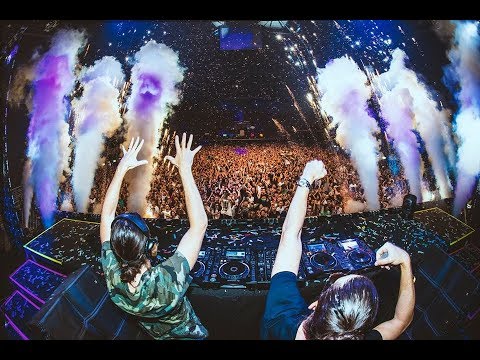 Dimitri Vegas & Like Mike vs Bassjackers - Welcome To The Jungle (Live Bringing The Madness)