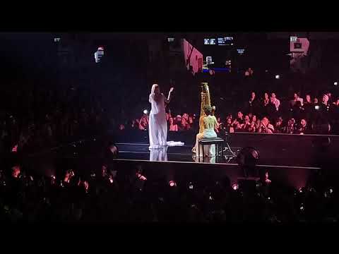 Shirin David Live Tour 2023 in Vienna: Shirin David performing Dior Sauvage | Olga Todorovic