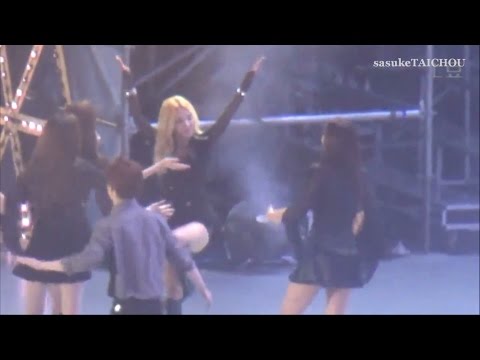 SNSD 「SMTOWN LIVE WORLD TOUR IV in SHANGHAI」 Fancam Funny Cut Edited Ver.