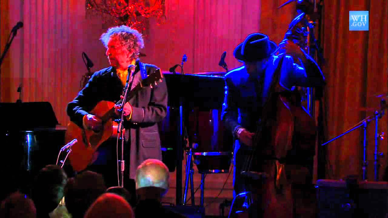 Bob Dylan Performs at the White House: 9 of 11 - YouTube