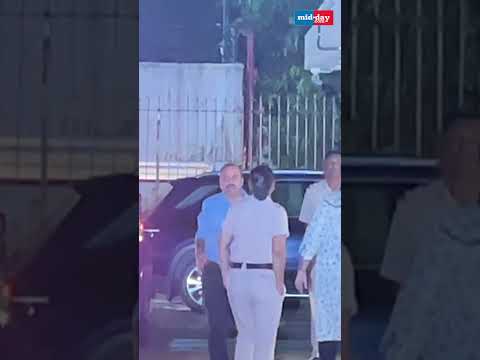 Kareena Kapoor  Saif Ali Khan reach Karisma Kapoors House post Sunjay Kapurs Demise 31 thousand views  play Short