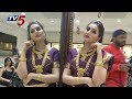 Akshaya Tritiya Special : Models glitter with Gold!