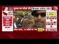 Hardoi के पोलिंग बूथों पर लगी लंबी कतारें, Voters ने बताया किन मुद्दों पर कर रहे हैं मतदान? - 11:30 min - News - Video