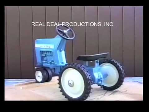 Ford tw20 toy tractor #2