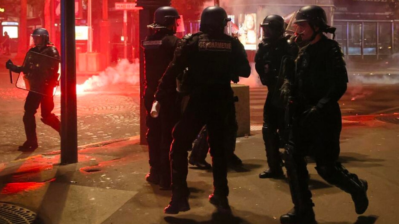 PSG-Arsenal : "La fête appartient aux supporters et la facture aux casseurs" (un auditeur)