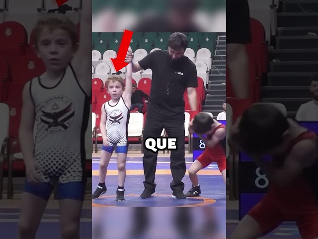 Tiró La Emotiza Enfrente De Su Oponente (@amc_mma)