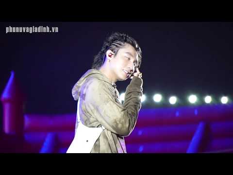 Sơn Tùng xuất hiện phong cách lạ, live Em của ngày hôm qua cực chuẩn