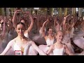 353 ballerinas break a world record in New York  - 01:55 min - News - Video