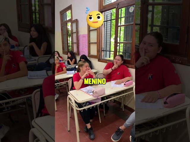 Por que todo mundo na classe está em silêncio? 🤔🤫