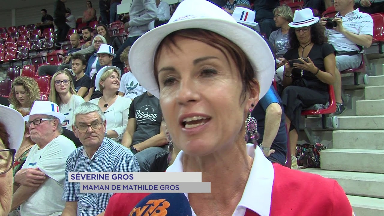 Coupe du monde : Le clan Mathilde Gros réuni derrière elle au Vélodrome national !