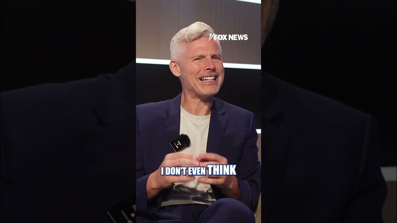 Comedian Des Bishop explains 'BRIDGE AND TUNNEL' New Yorkers and why it's the name of his special