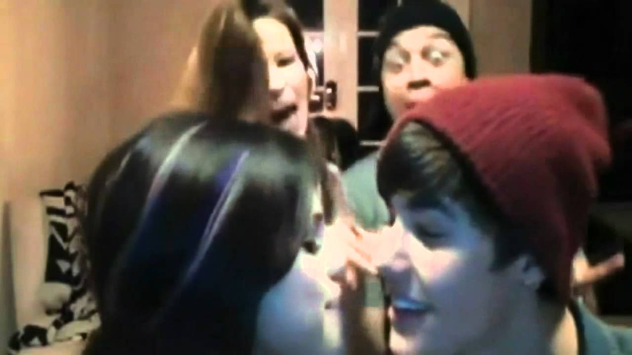 Justin Bieber And Selena Gomezs Unofficial Music Video For Carly Rae Jepsens Call Me Maybe 1003