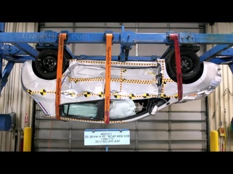 Video crash test Nissan LEAF od leta 2010