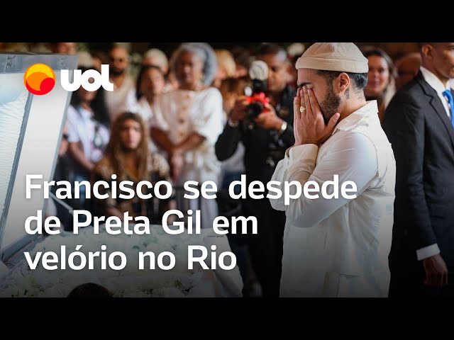 Preta Gil velório: Filho Francisco Gil se despede de mãe no Theatro Municipal do Rio