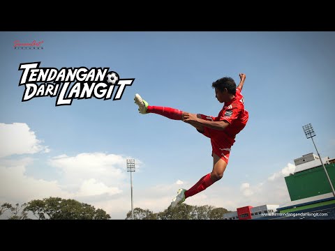 Tendangan dari langit'