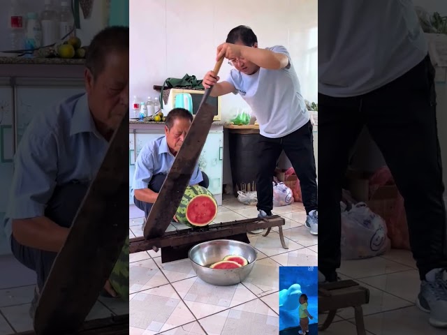 Handheld watermelon slicing knife