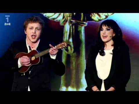 Tomáš Klus & Ewa Farna - sestřih úvodních písní (ceny Anděl 2010)