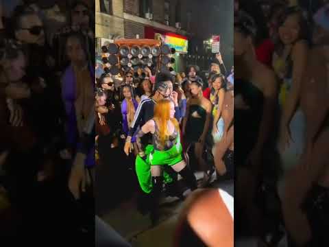 Tokischa Popola Graba Dembow Con Madonna