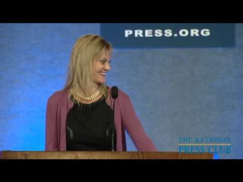 Katharine Weymouth honors Bob Woodward at National Press Club ...