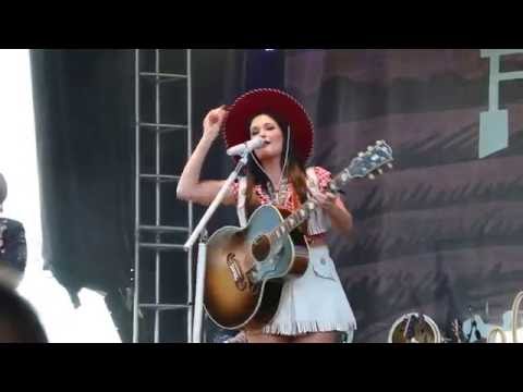 Kacey Musgraves - Crazy (Gnarls Barkley Cover) Pilgrimage Music Festival 2016