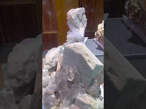 Gems and Minerals Museum #gemstones #crystals #quartz #gemstones #gemquality #topazrocks #newmusic
