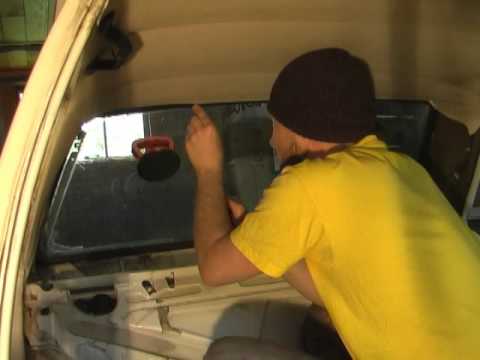 Audi 80 (B1)  - Rear Window Removal