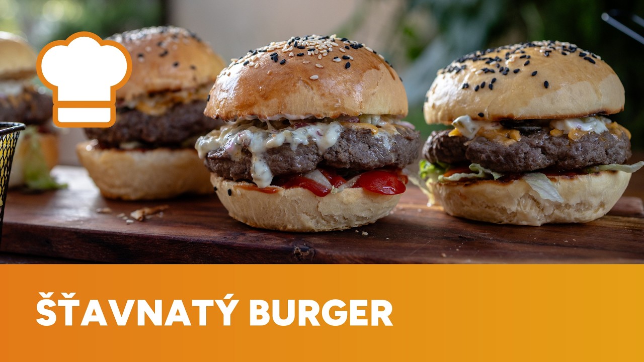 Připravte si sami žemli i karbanátky a stvořte božský šťavnatý burger