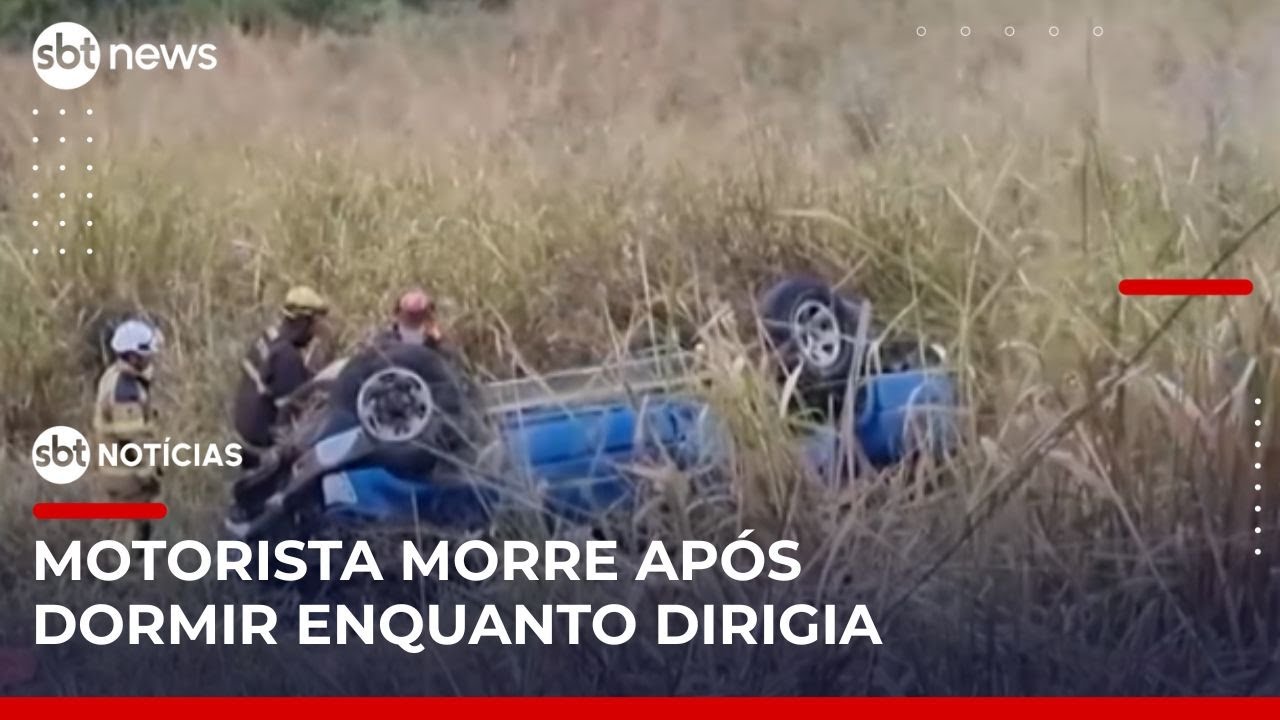 Carro capota após motorista dormir ao volante | #SBTNotícias