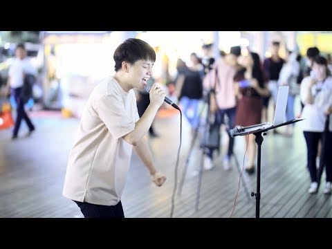 이노래 불렀더니 아무도 없던 부천역 관객들로 가득차.. '형(노라조)' 소름돋는 Cover (권민제 버스킹 직캠)
