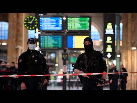 Seis feridos em ataque com arma branca em Paris