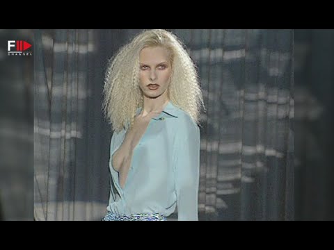 Vintage in Pills GIANNI VERSACE Fall 1996 - Fashion Channel