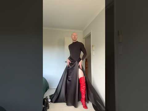RATE THE DRESS OUT OF 10??? 😏 #heels #highheels #funny #comedy