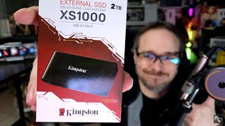 Vido-Test : Le support miniature parfait pour vos fichiers et jeux ! Je teste le Kingston XS1000 SSD Externe !