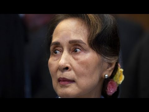 Aung San Suu Kyi condenada a um total de 33 anos de prisão