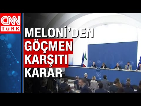 İtalya'da yeni hükümetin verdiği kararla yüzlerce yardıma muhtaç kişi gemilerde mahsur kaldı