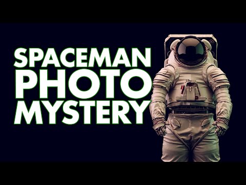 How Did a Spaceman Appear in a Family Photo?  | Strange & Suspicious TV Show
