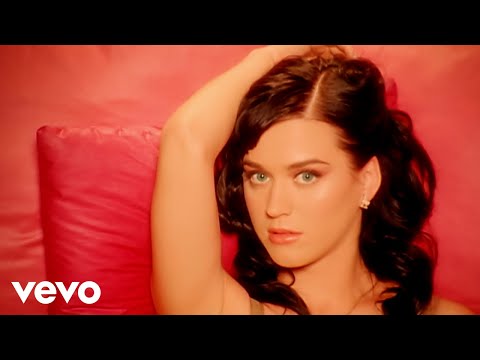 Katy Perry - I Kissed a Girl 