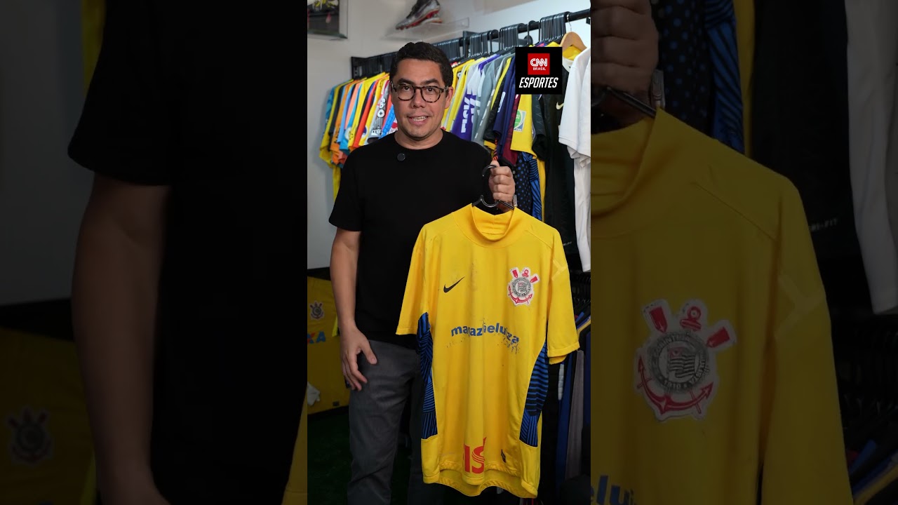 A nº1 do torcedor com a maior coleção de camisas de futebol do planeta