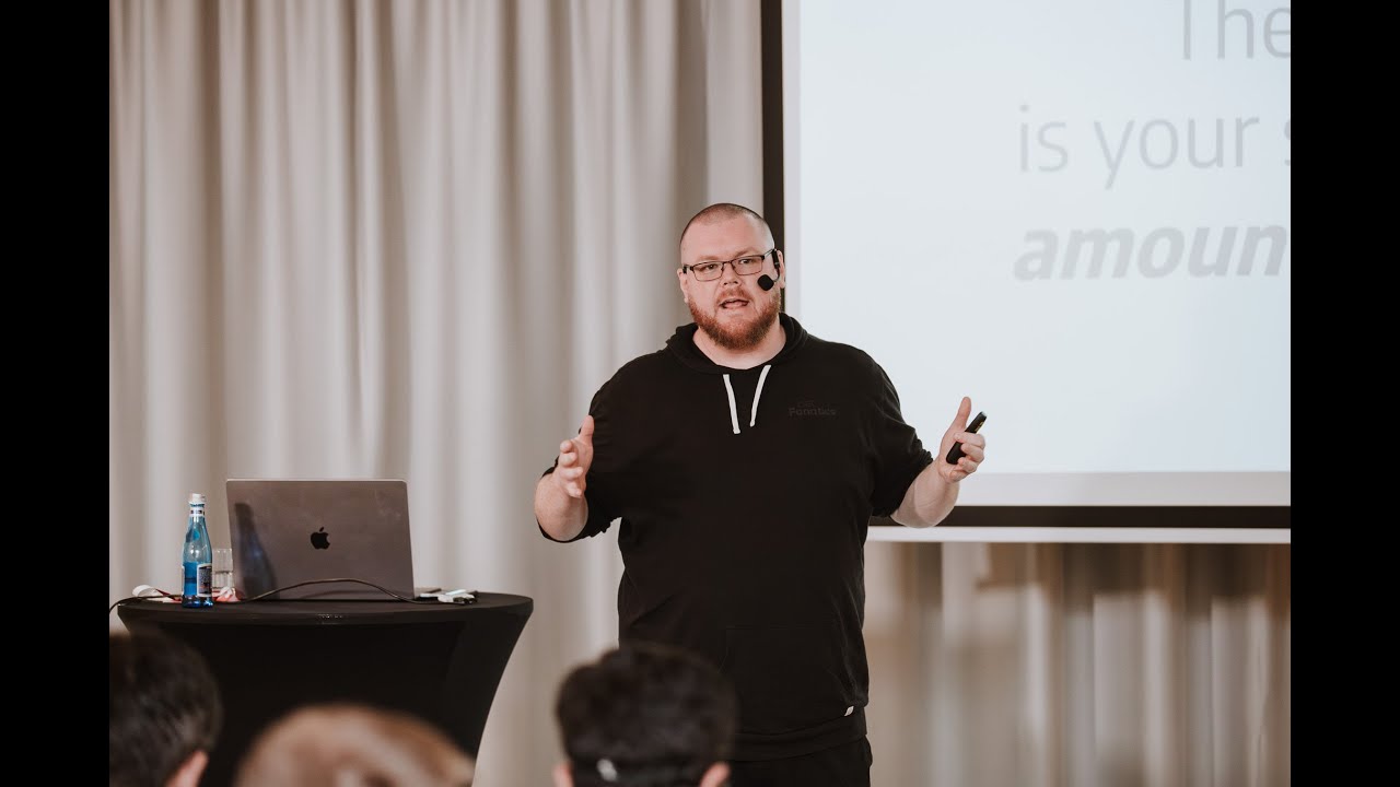 DevOpsDays Kraków 2023 - SLAs, SLIs, SLOs: Demystifying Reliability Metrics (Matt Simons)
