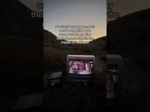 Resident Evil 4 at night in the wilderness is no joke😳