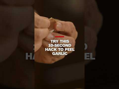 Try this 10-second hack to peel #garlic #cnn #kitchenhack #shorts