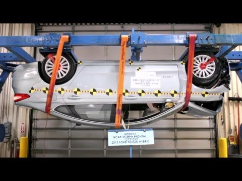Video crash test Ford Mondeo sedan since 2010