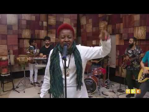 Okwei Odili And Aweto Band - Okwei Odili + Aweto Band on TVe