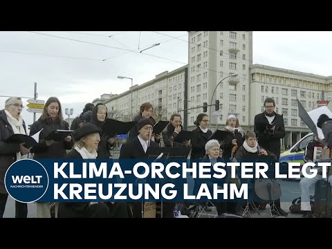 MUSIKALISCHE KLEBER-BLOCKADE: Klima-Aktivisten legen Kreuzung in Berlin-Friedrichshain lahm