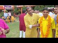 UP Board Result 2024: Farmer Son Raj Singh ने बताया High School में कैसे हासिल की 4th Rank  - 01:45 min - News - Video