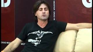 julio yalnız bir adam