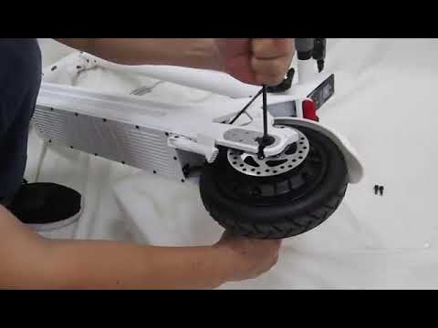 LEQISMART A8 Electric Scooter: Disassemble the Rear Wheel